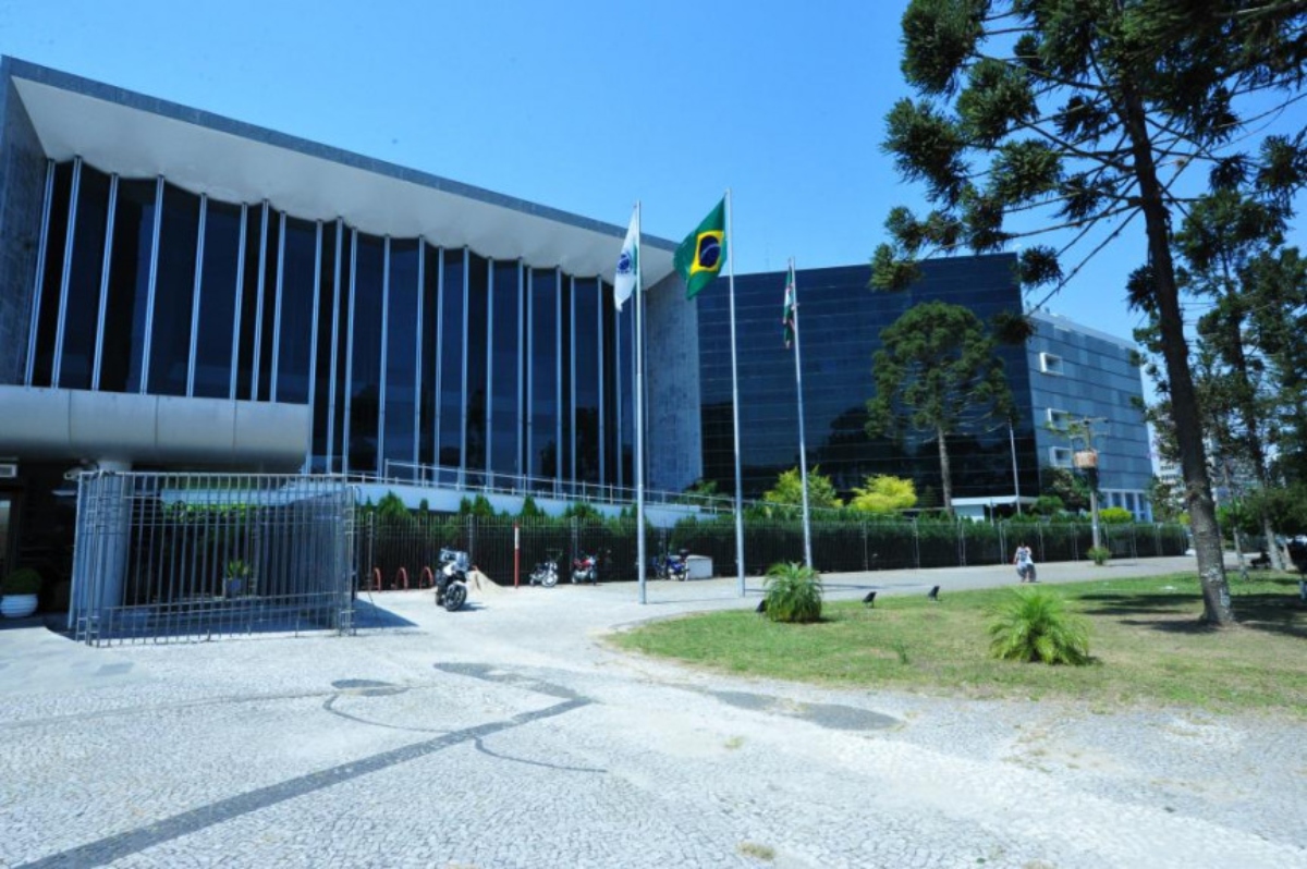 You are currently viewing Veja quais são os candidatos que concorrem à reeleição no Paraná