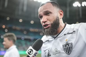 Read more about the article Everson não se cala e elege real culpado pela derrota do Galo contra o Avaí