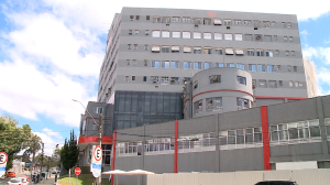 Read more about the article Homem pula do 5° andar de hospital, em Curitiba