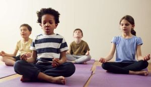 Read more about the article Pesquisa aponta benefícios da meditação para crianças