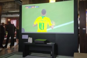 Read more about the article Epson lança projetores 4K de até 300 polegadas e com Android TV