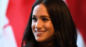 Read more about the article Prima de rei Charles 3º diz que Meghan Markle é vítima de ‘trote infernal’ da realeza britânica