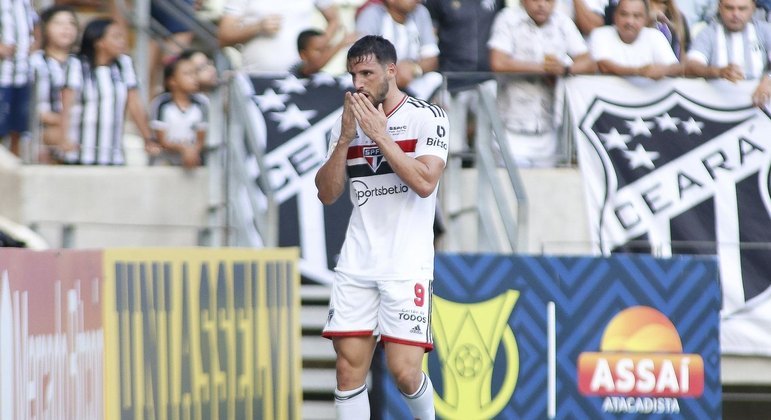 You are currently viewing Calleri convoca torcida para jogo contra o Avaí pelo Brasileirão