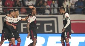 Read more about the article Com efeitos aparentes, São Paulo terá mais uma semana focada em treinos para final da Sul-Americana