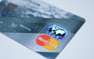 Read more about the article Mastercard se arrisca ao dar passo lançando o primeiro cartão NFT; será que acertaram?