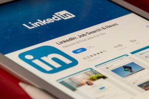 Read more about the article Com algoritmos, LinkedIn pode ter prejudicado usuários em busca de empregos