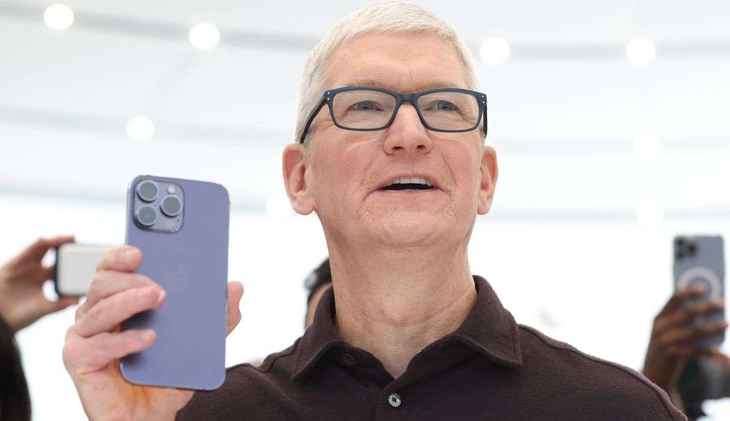 You are currently viewing CEO da Apple Tim Cook não se empolga com o futuro do metaverso