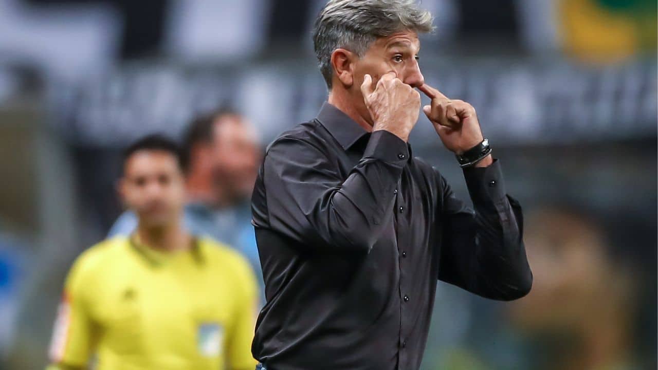 You are currently viewing Renato revela não fazer “contas” para o acesso do Grêmio