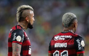 Read more about the article Vidal revela motivo de entregar bola para Marinho cobrar pênalti contra Cuiabá