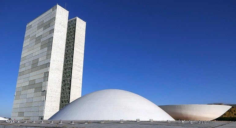 You are currently viewing Eleições 2022: 15 partidos não atingem cláusula de barreira e buscam alternativas para se manter