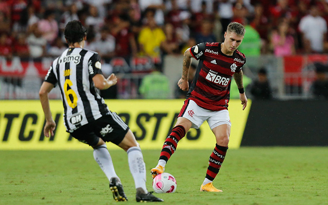 You are currently viewing Varela faz boa atuação e empolga torcedores do Flamengo; veja reações