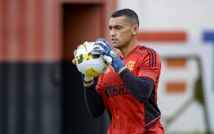 Read more about the article Santos irá encerrar temporada como goleiro com mais jogos pelo Flamengo