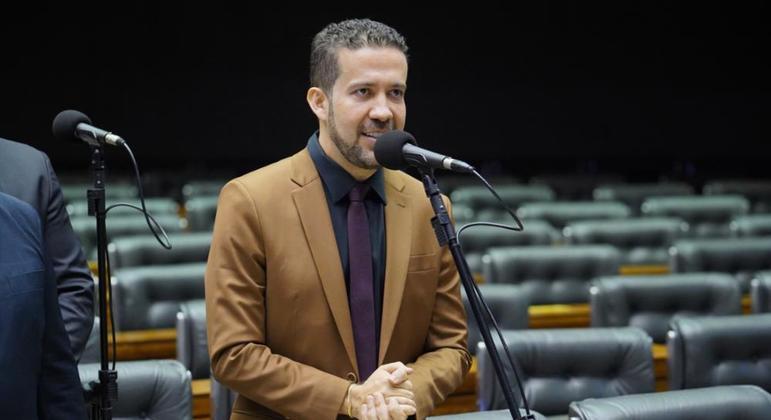 You are currently viewing Partido de Bolsonaro, PL pede cassação do deputado André Janones