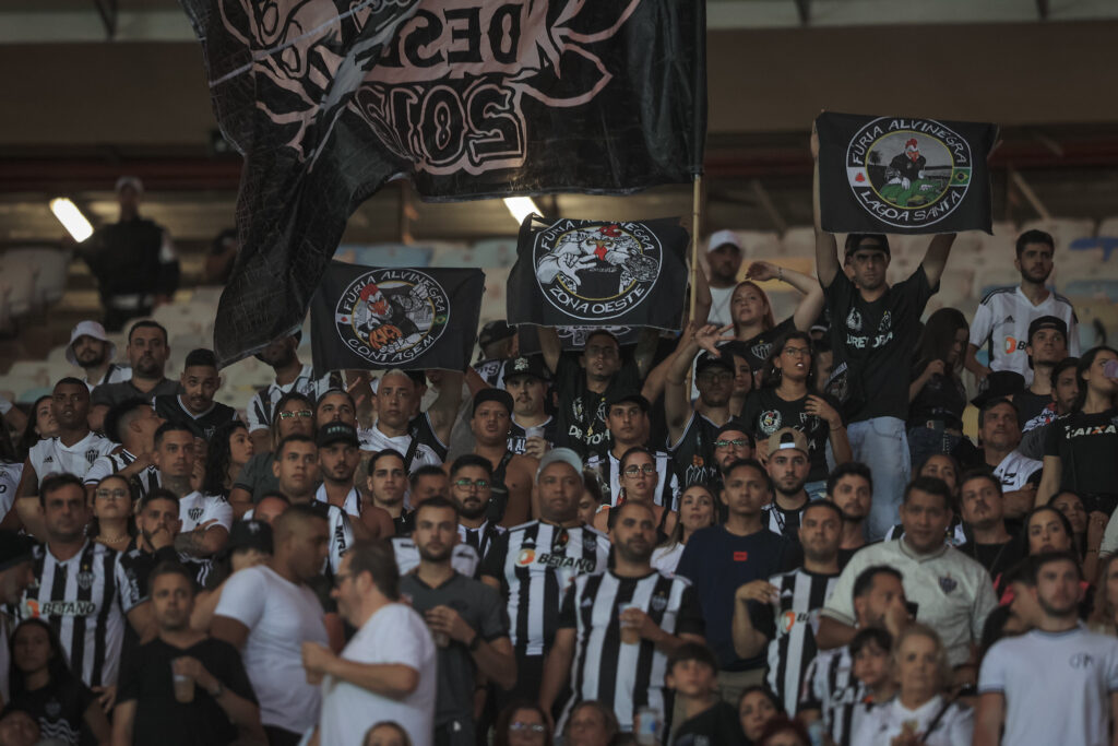 You are currently viewing Jogo do Galo sofre alteração de última hora e pega torcida de surpresa