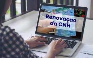 Read more about the article Motoristas têm até a próxima segunda-feira para atualizar a CNH