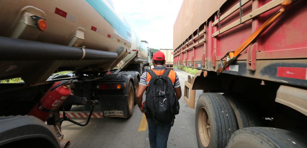 You are currently viewing CNT critica bloqueios em rodovias do país