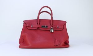 Read more about the article Hermès aumentará o valor da bolsa Birkin em 2023; confira o valor