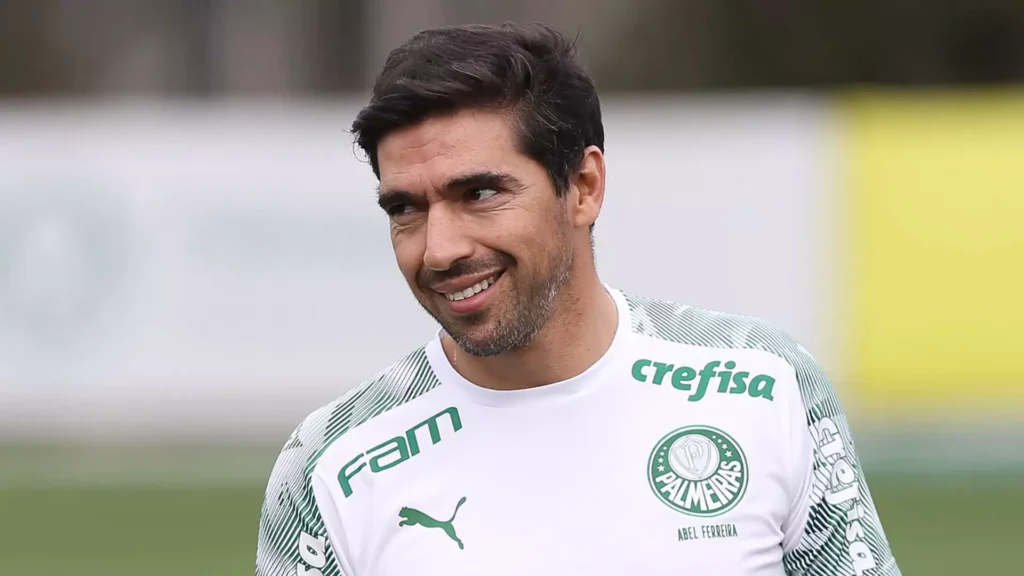 You are currently viewing Abel Ferreira comenta sobre o maior reforço do Palmeiras para 2023