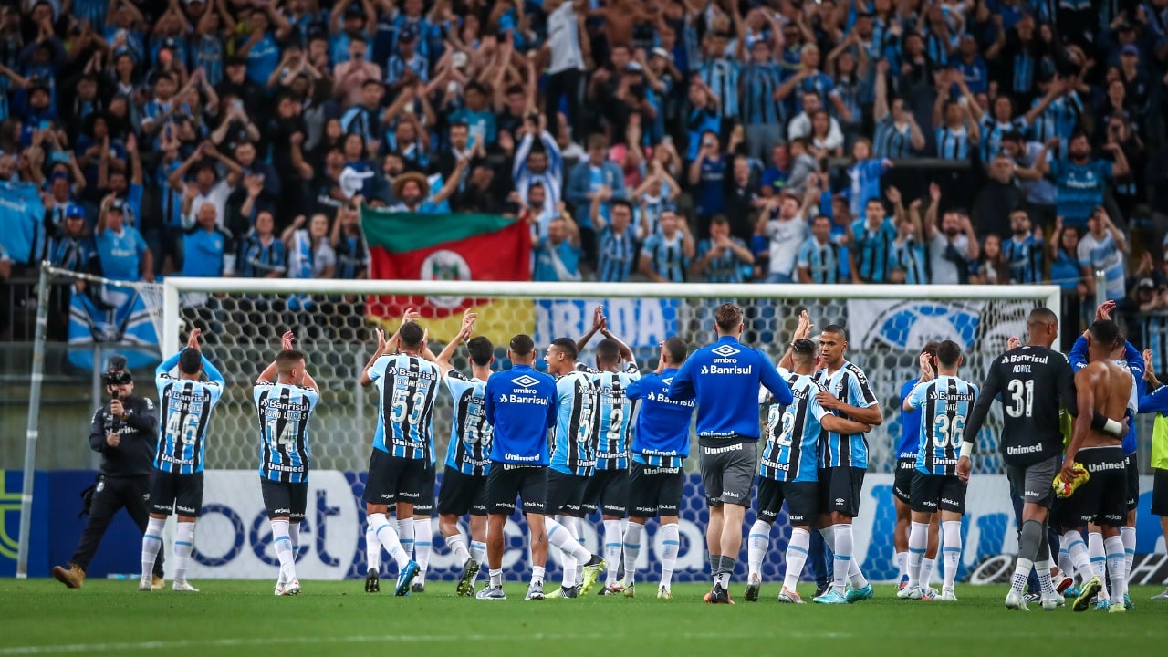 You are currently viewing Candidato à presidência do Grêmio não se cala e revela informação sobre a situação de jogadores