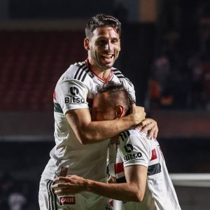 Read more about the article São Paulo perde titular e Ceni terá grande dor de cabeça para escalar o time 