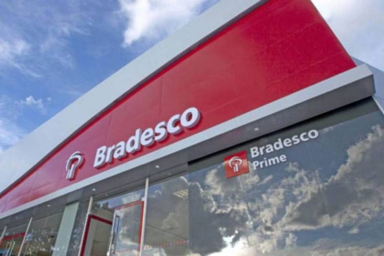 You are currently viewing Bradesco (BBDC3)(BBDC4): ações caem pelo 2º dia consecutivo, após recuo de até 17,4% na véspera