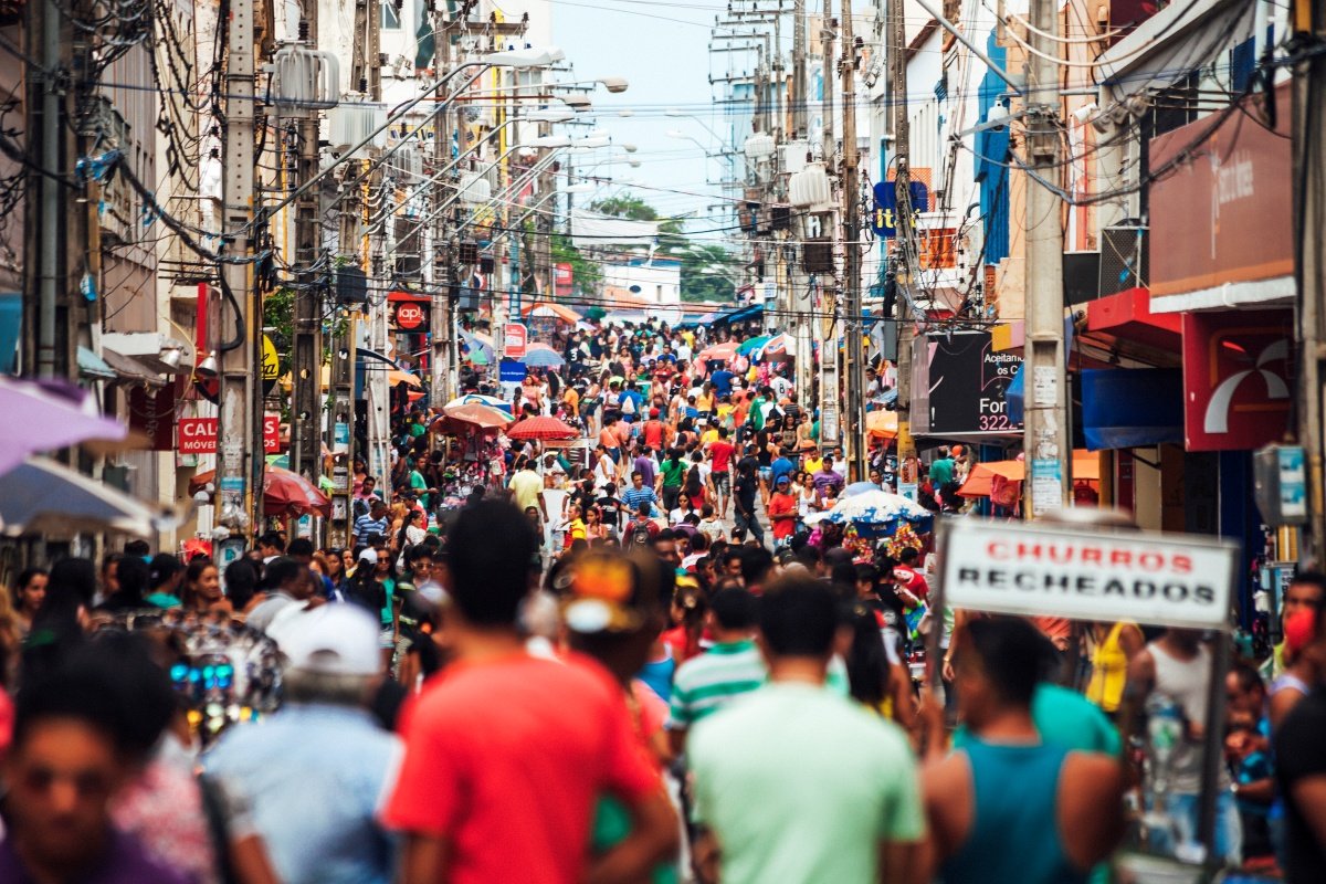 You are currently viewing População mundial chega a 8 bilhões de pessoas; entenda os impactos