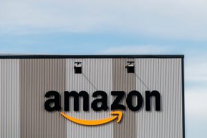 Read more about the article Amazon pode demitir cerca de 10 mil funcionários nesta semana