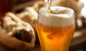 Read more about the article Gosta de beber? Entenda a ligação entre a doença de Alzheimer e a cerveja