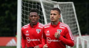 Read more about the article Crias de Cotia: revelados na base do São Paulo aguentam ‘tranco’ em temporada difícil; relembre