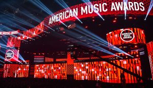 Read more about the article 50ª edição do American Music Awards acontece neste domingo, confira as principais atrações da noite