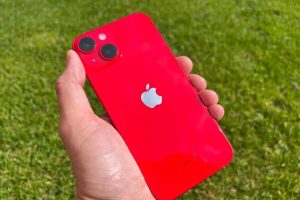 Read more about the article Apple (RED): veja como produtos vermelhos ajudaram no combate à AIDS