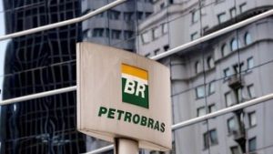 Read more about the article Ações da Petrobras somam queda de 32,16% desde a eleição de Lula