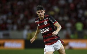 Read more about the article Olympique tenta contratar Ayrton Lucas, mas Spartak aponta Flamengo como provável destino