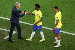 Read more about the article No último ato de Tite, suas escolhas causam polêmica em eliminação