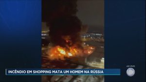 Read more about the article Incêndio de grandes proporções devasta shopping nos arredores de Moscou