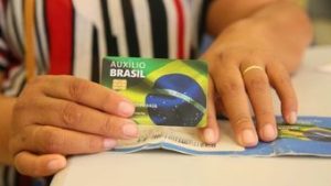 Read more about the article São Paulo lidera pela 1ª vez número de benefícios do Auxílio Brasil