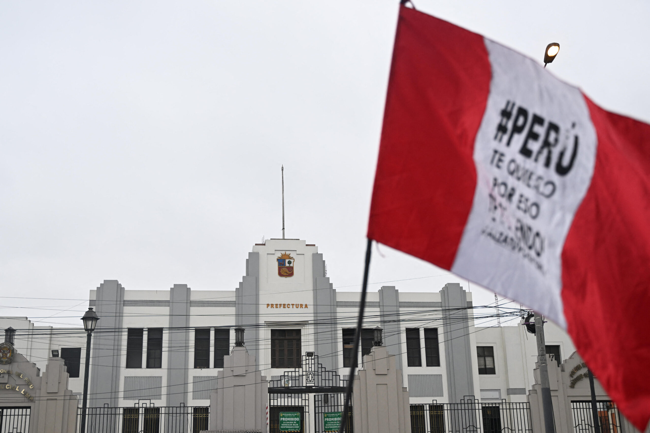 You are currently viewing Congresso peruano impopular avalia antecipação de eleições