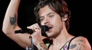 Read more about the article Harry Styles canta Ivete Sangalo em último show da sua turnê no Brasil