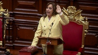 You are currently viewing Presidente do Peru descarta renúncia e exige que Congresso antecipe eleições