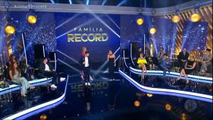 Read more about the article Especial Família Record reúne artistas e apresentadores da Record TV para tradicional de presentes