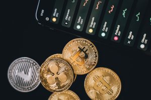 Read more about the article Bitcoin (BTC) a US$ 16 mil, com variações leves de ETH, XRP e DOGE; BB, Binance e FTX no radar