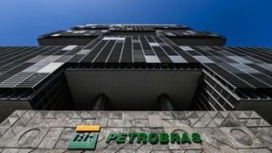 Read more about the article Transição sugere a Lula que abandone privatização de Petrobras, Correios e EBC