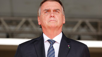 You are currently viewing PF conclui que Bolsonaro cometeu crime por desestimular uso de máscaras