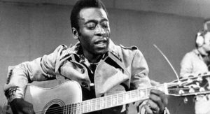 Read more about the article Pelé morre aos 82 anos. Veja as vezes em que ele se aventurou no mundo da música