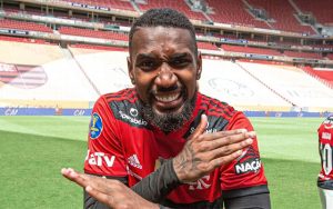 Read more about the article Com bandeira da França, Marcos Braz manda recado após Flamengo contratar Gerson