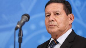 Read more about the article Mourão diz que entregará ao próximo governo um país equilibrado e sem corrupção