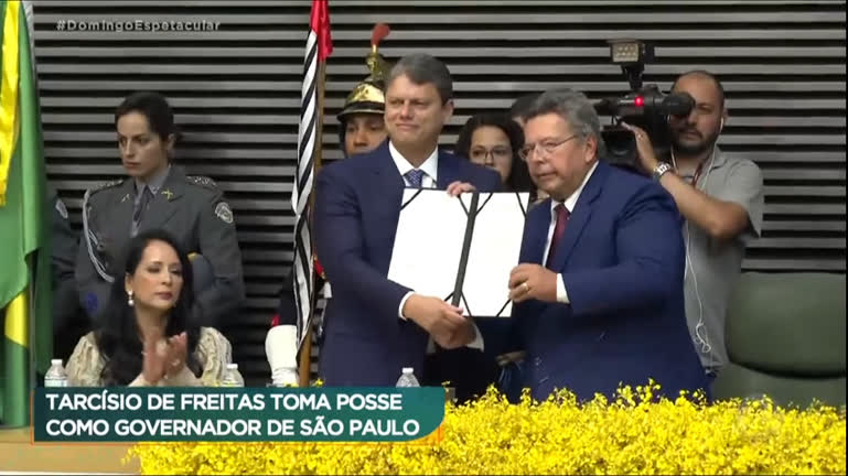 You are currently viewing Tarcísio de Freitas toma posse como governador de São Paulo