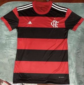 Read more about the article Imagens vazadas revelam nova camisa do Flamengo para 2023