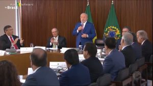 Read more about the article Lula faz reunião com os 37 ministros e diz que vai demitir quem se envolver com corrupção