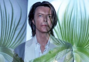 Read more about the article Filho de David Bowie cita amor do pai por bandas novas e revela favoritas